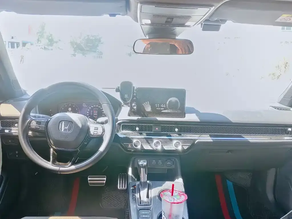 Honda Civic — фото 9