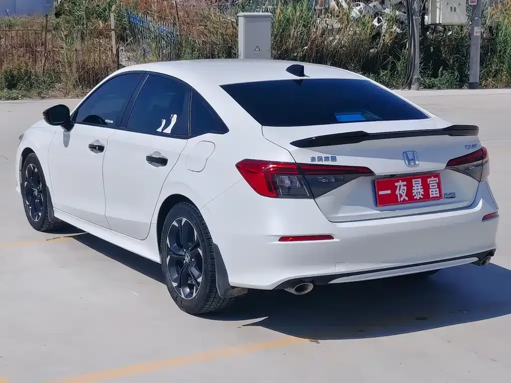 Honda Civic — фото 8