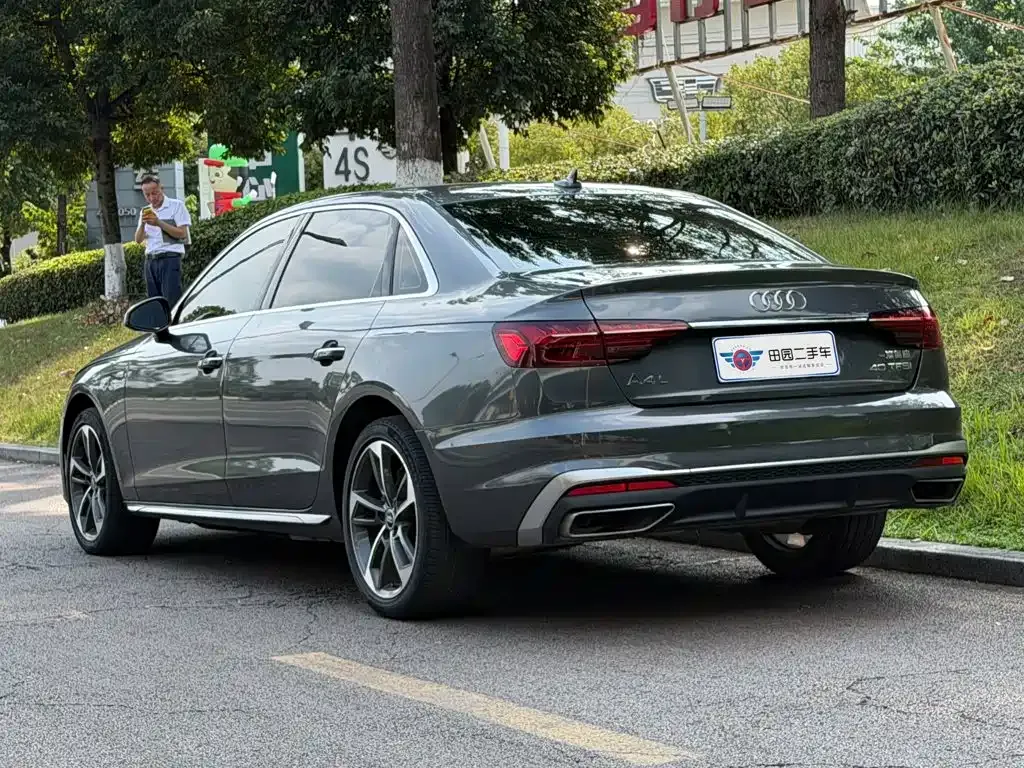 Audi A4L — фото 10