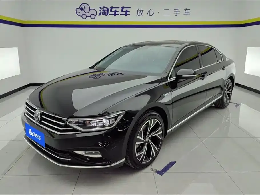 Volkswagen Magotan 330TSI DSG 30 Anniversary 1