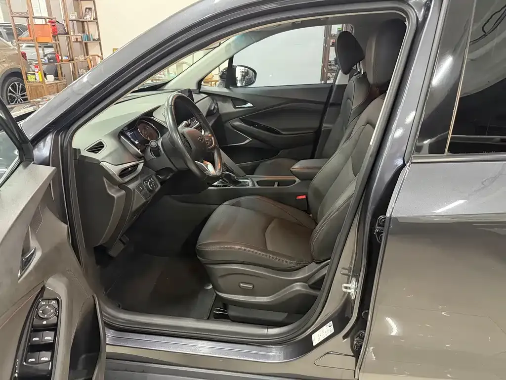 Chevrolet Volando 2023 из CN, фото 6