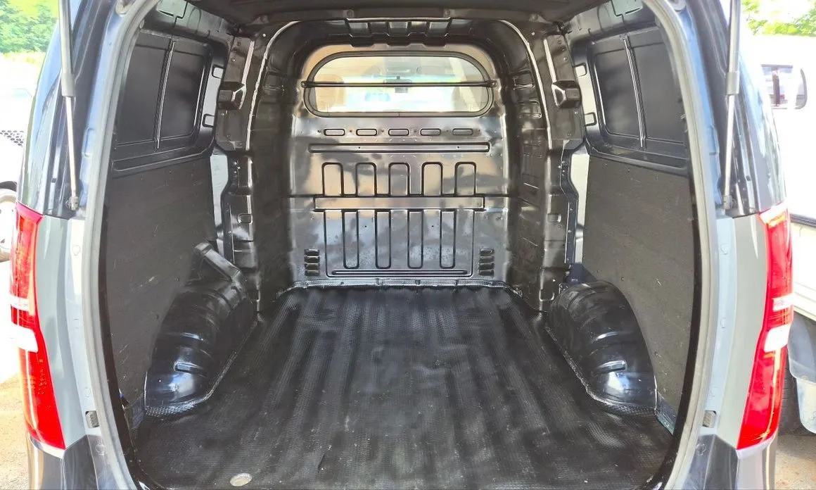 Hyundai Starex 2021 из KR, фото 8