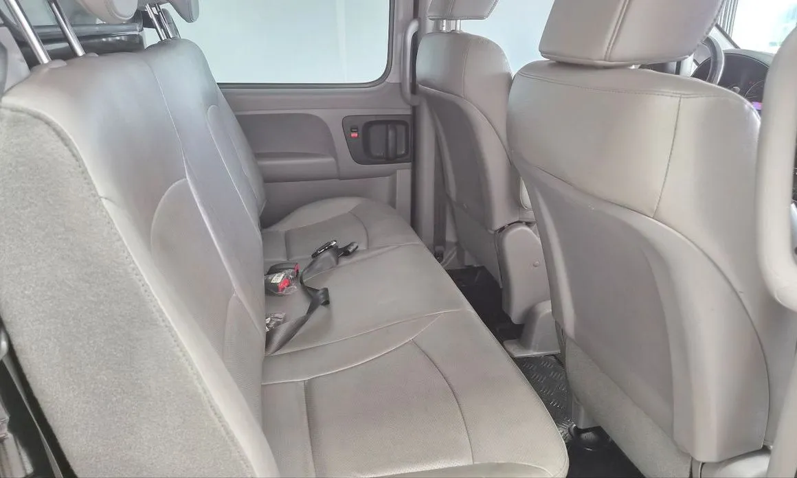 Hyundai Starex 2021 из KR, фото 2