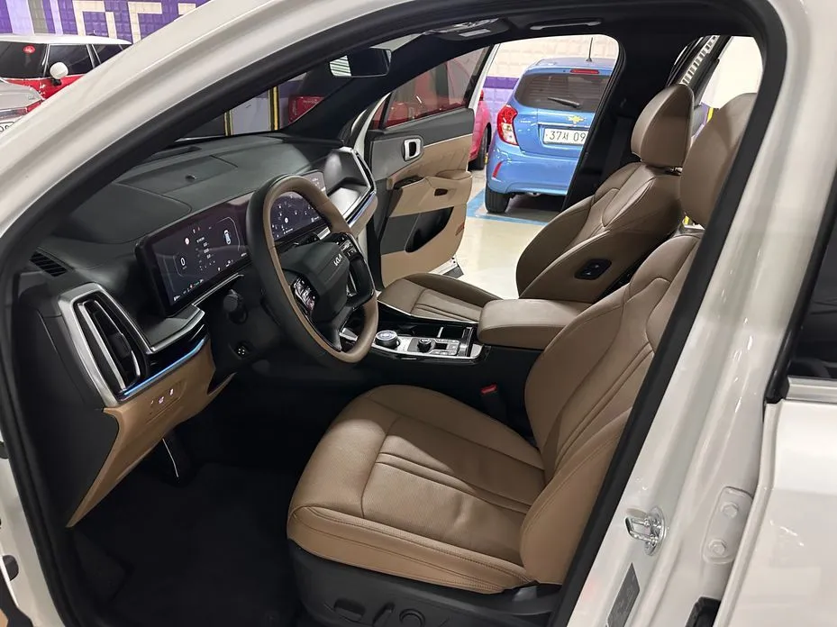 Kia Sorento — фото 8