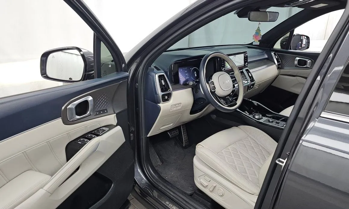 Kia Sorento — фото 7