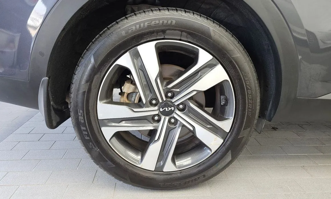 Kia Sorento — фото 9