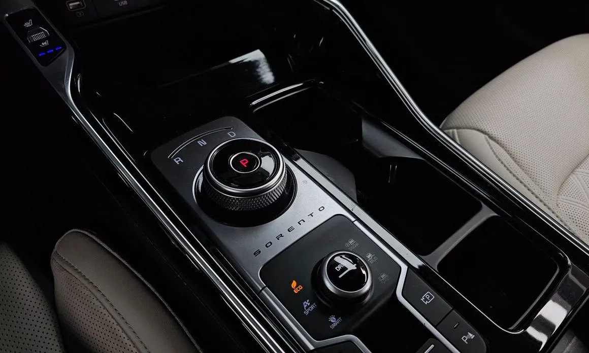 Kia Sorento — фото 5