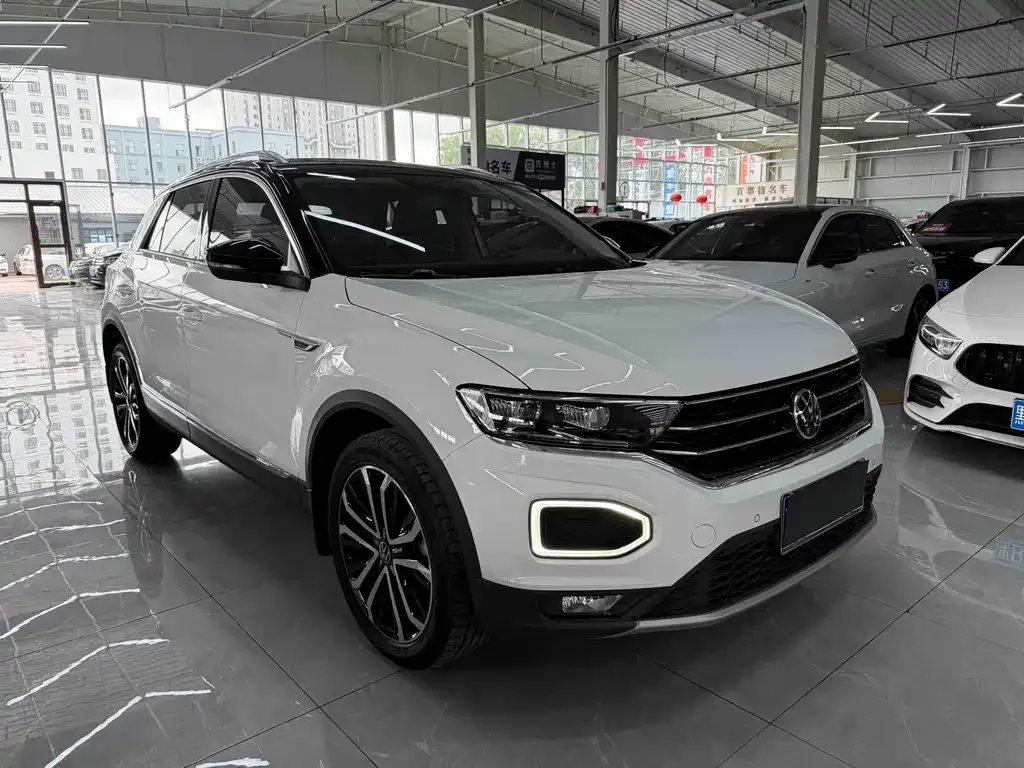 Volkswagen T-Roc — фото 6