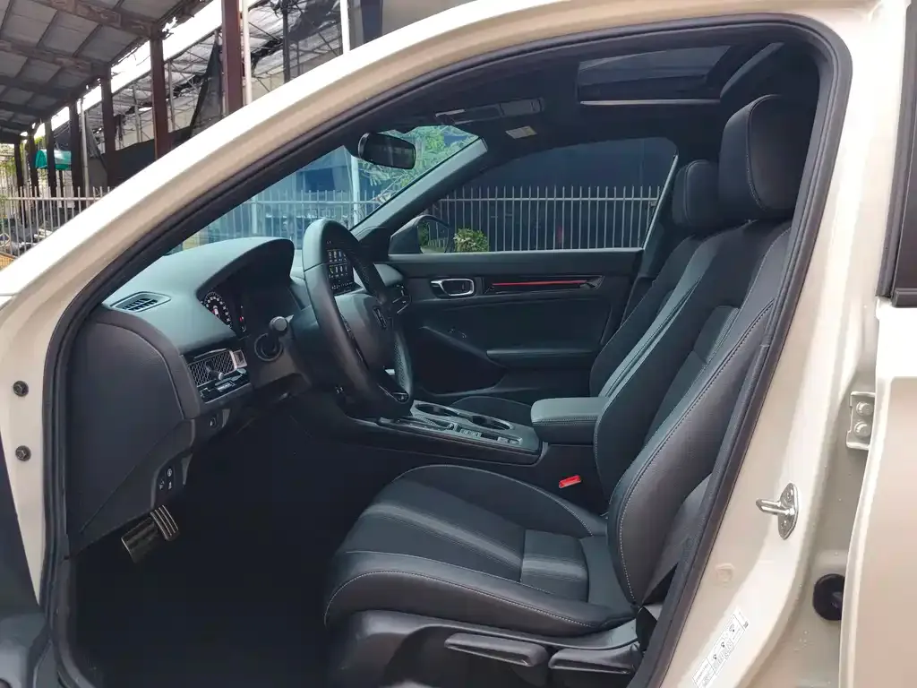 Honda Civic — фото 10