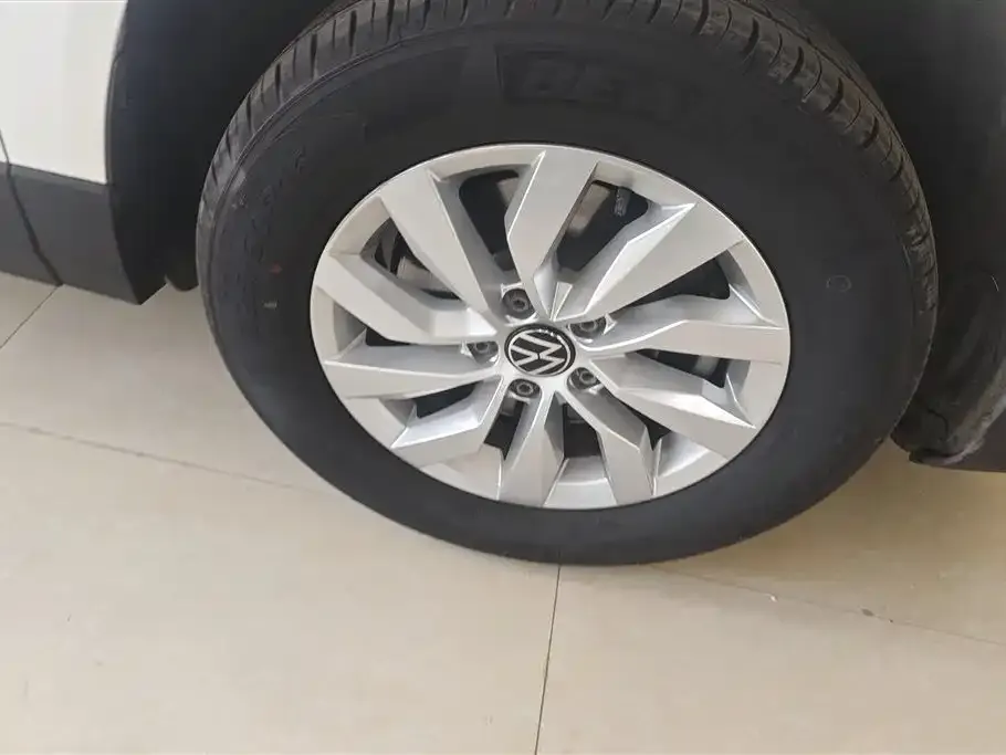 Volkswagen Tharu — фото 3