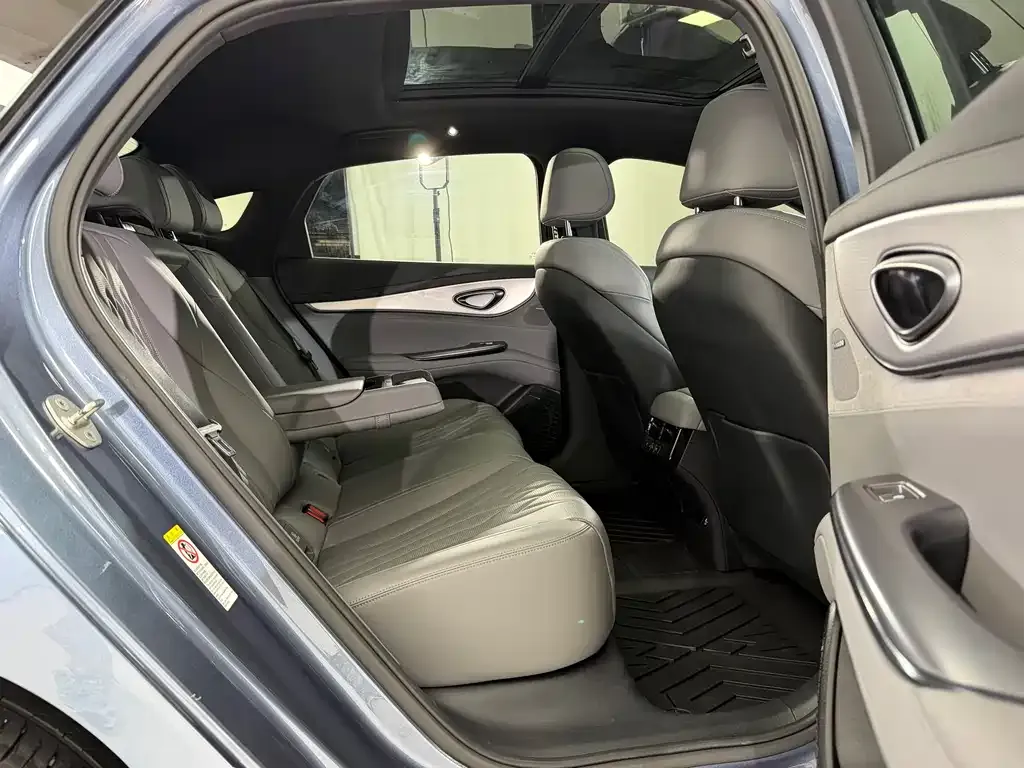 BYD Seal 07 DM-i — фото 6