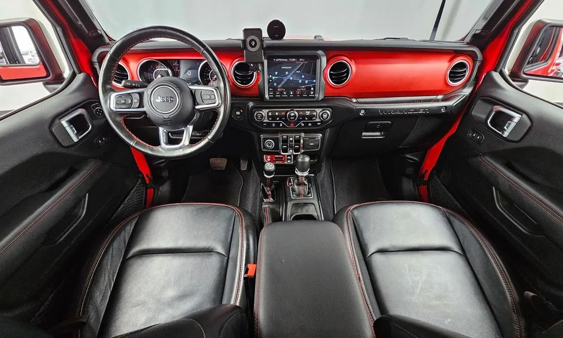 Jeep Wrangler — фото 10