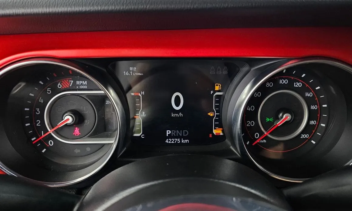 Jeep Wrangler — фото 2