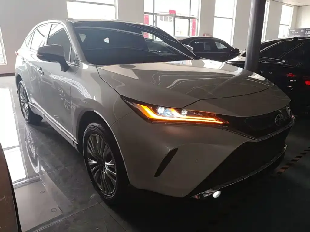 Toyota Harrier — фото 7