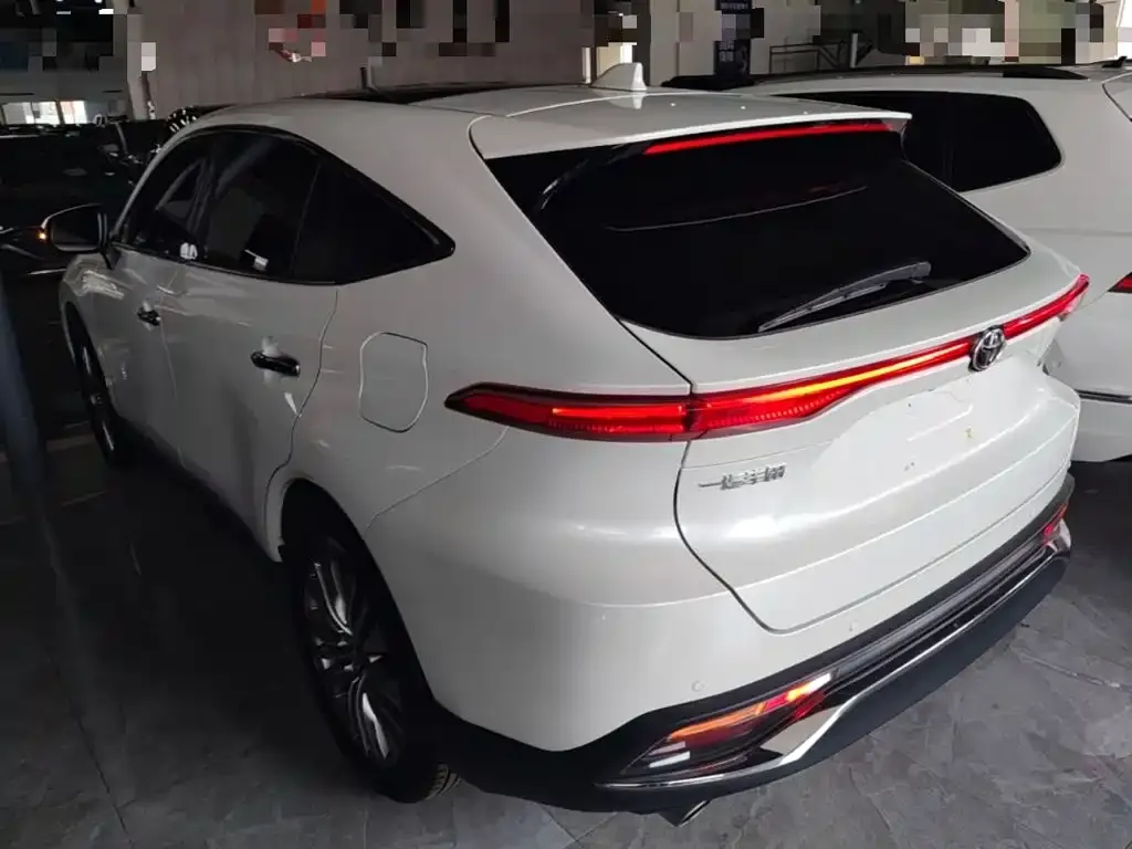 Toyota Harrier — фото 10
