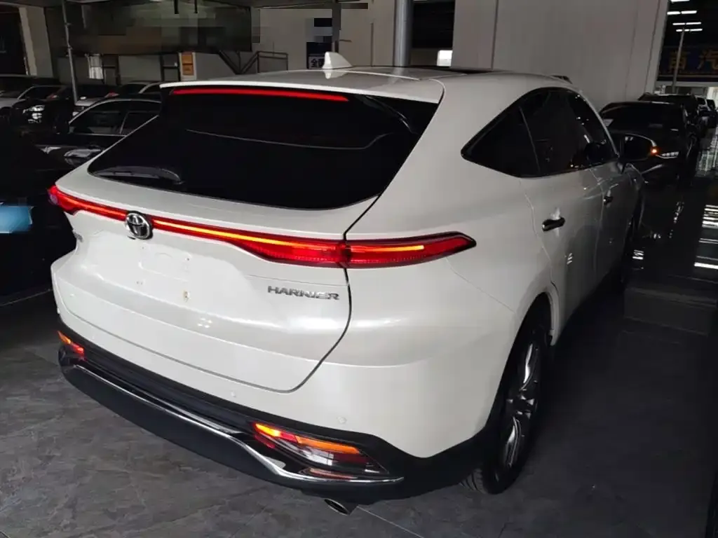 Toyota Harrier — фото 4
