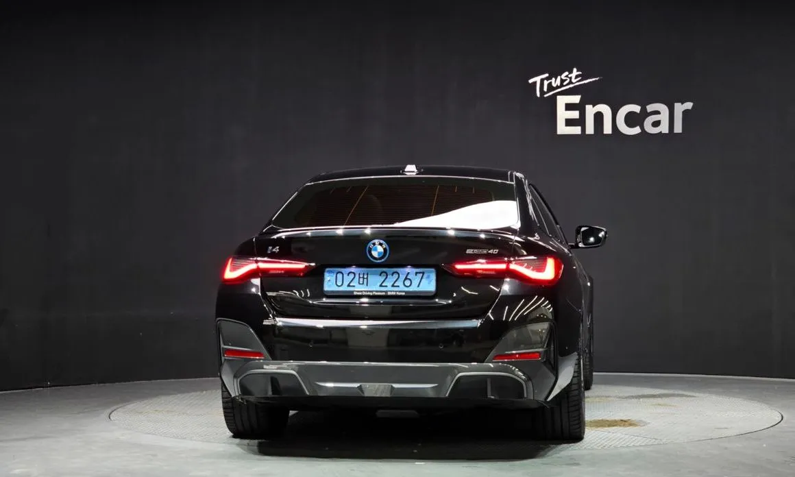 BMW i4 — фото 2