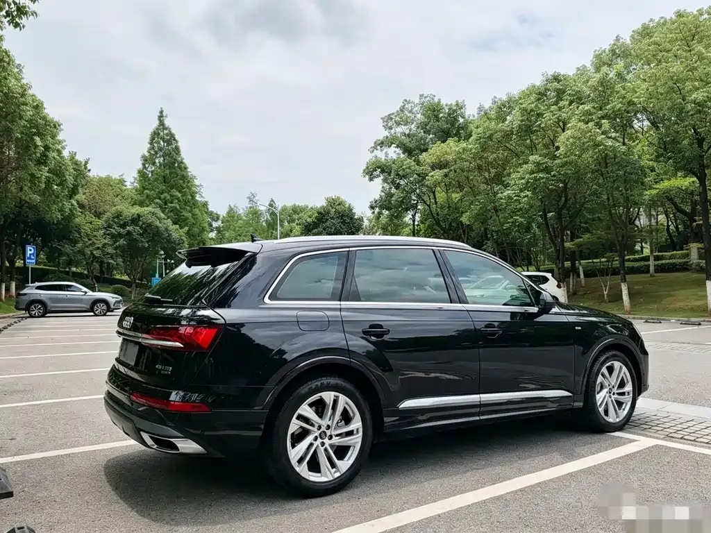Audi Q7 — фото 4