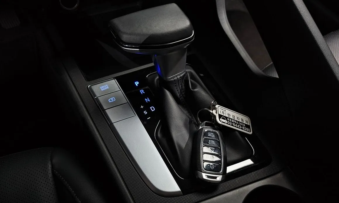 Hyundai AVANTE — фото 3