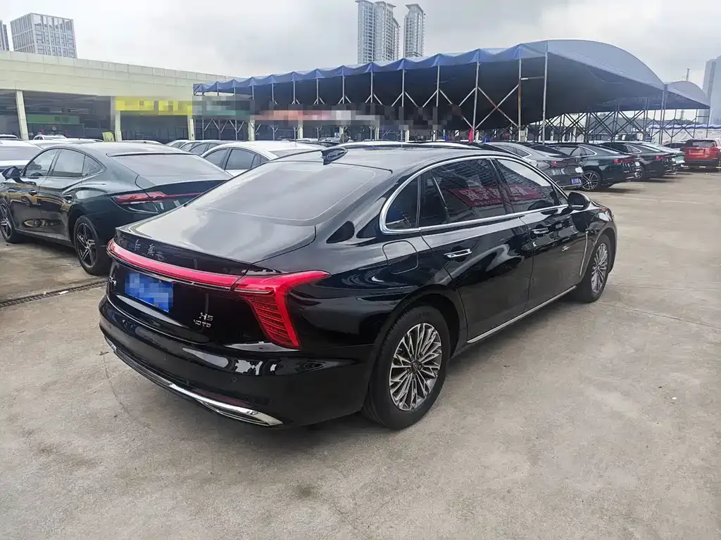 Hongqi H5 — фото 2