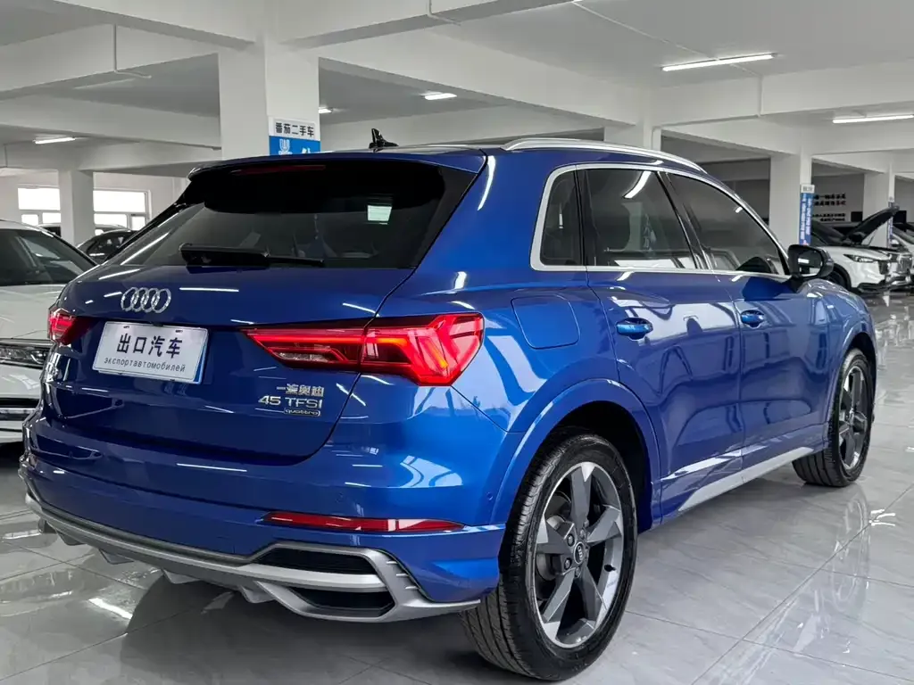 Audi Q3 — фото 8