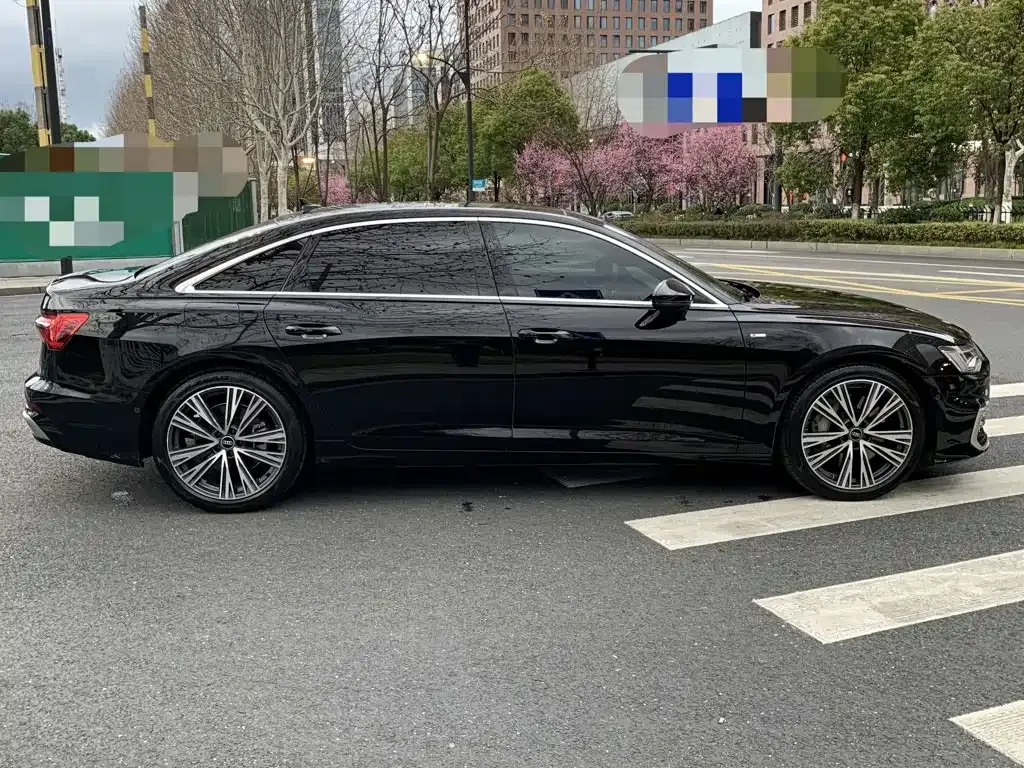 Audi A6L — фото 9
