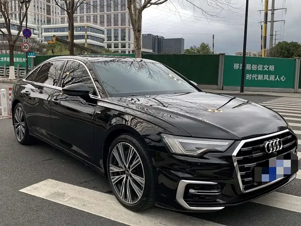 Audi A6L — фото 10