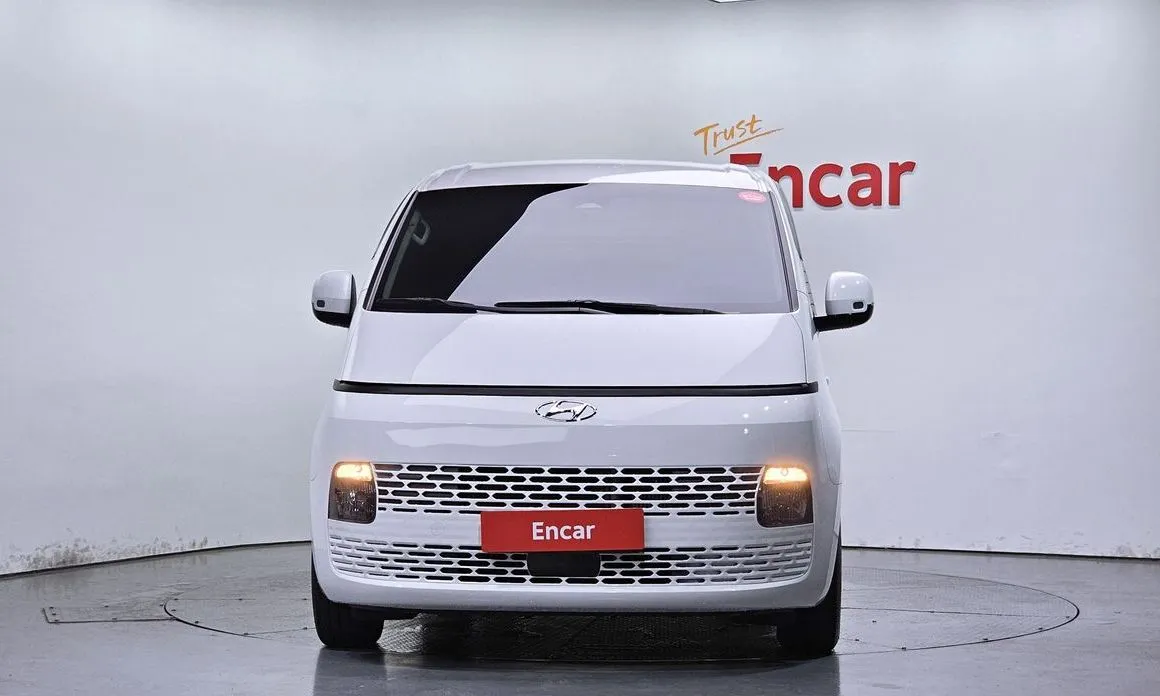 Hyundai Staria — фото 2