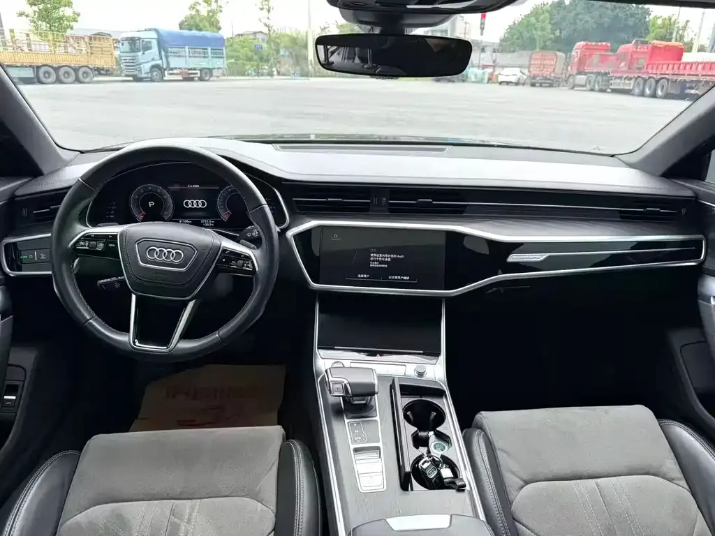 Audi A6L — фото 8