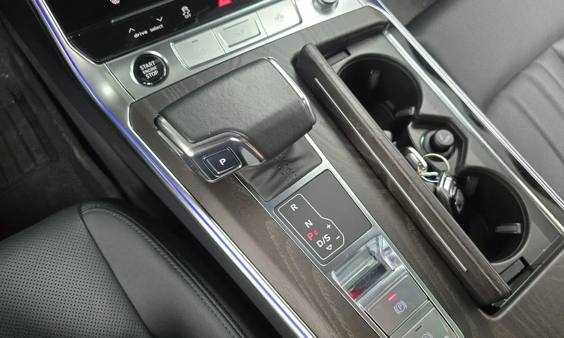 Audi A6 — фото 10