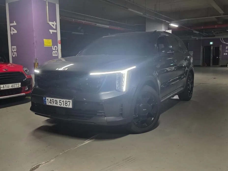 Kia Sorento — фото 1