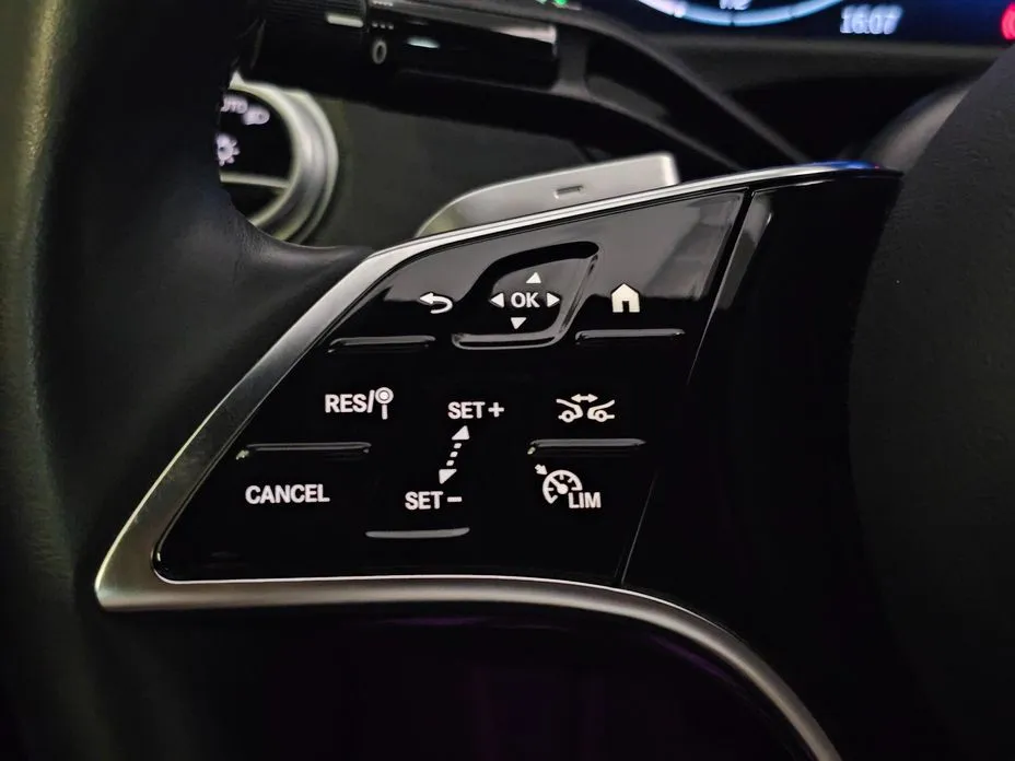 Mercedes-Benz E-Class 2024 из KR, фото 2