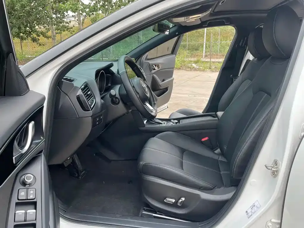 Mazda CX-4 — фото 10
