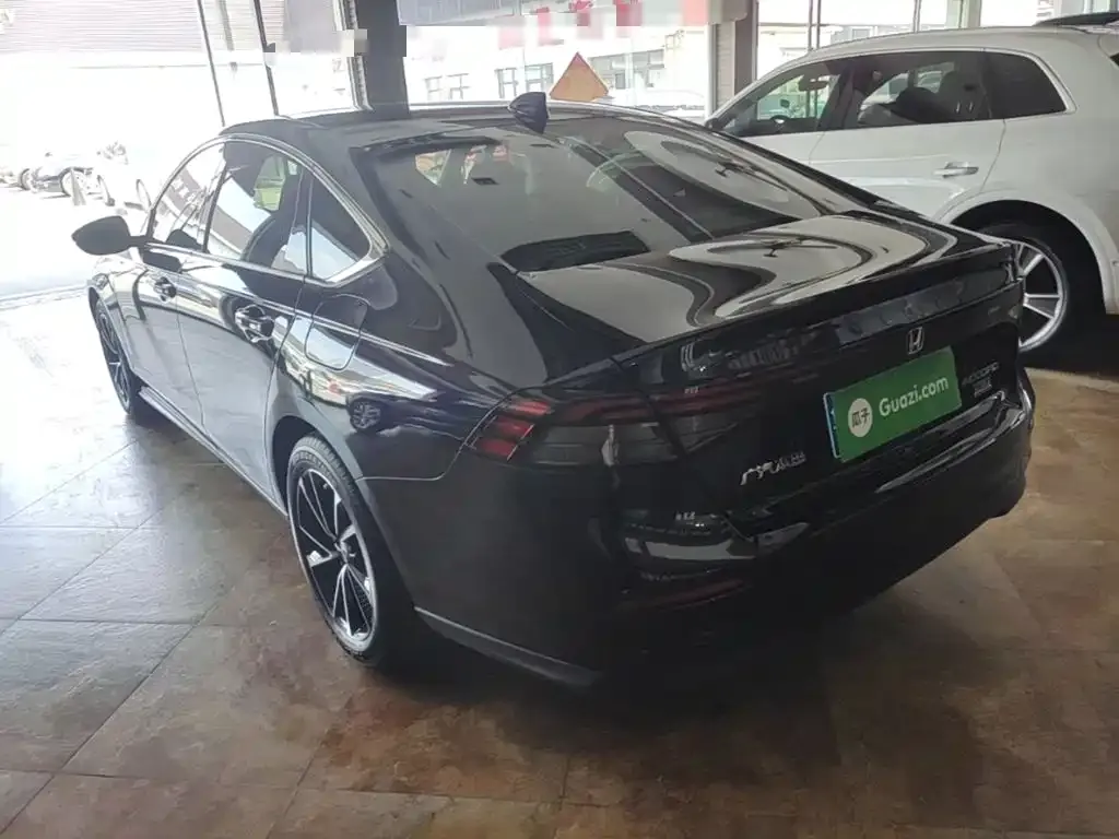 Honda Accord — фото 3