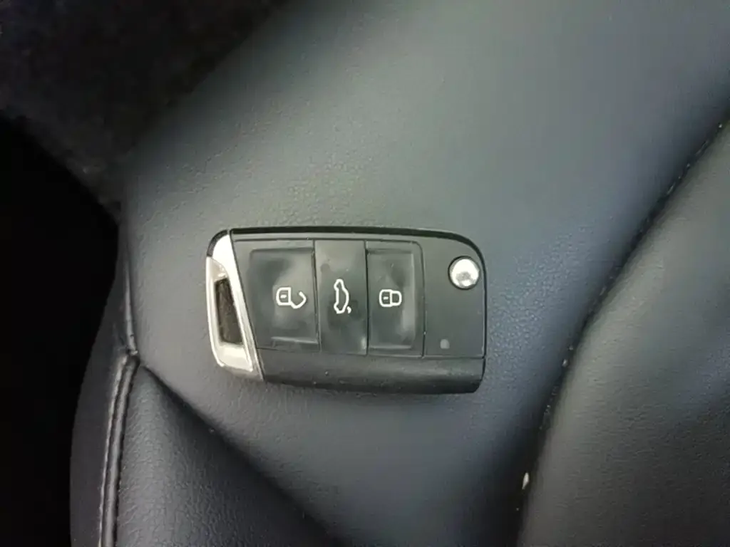 Volkswagen Tharu — фото 3