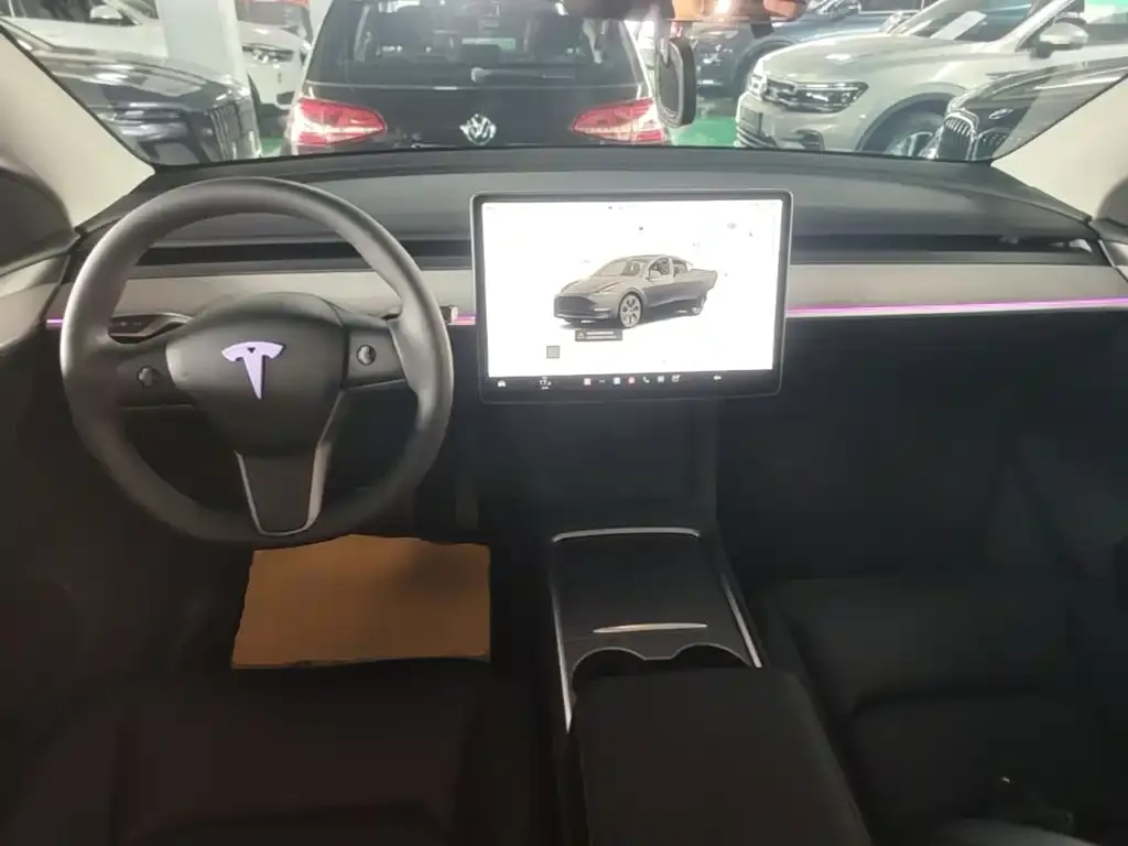 Tesla Model Y — фото 6