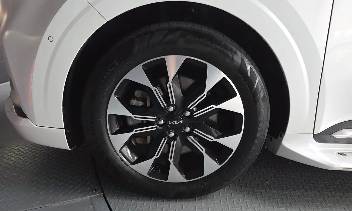 Kia Carnival 2023 из KR, фото 5