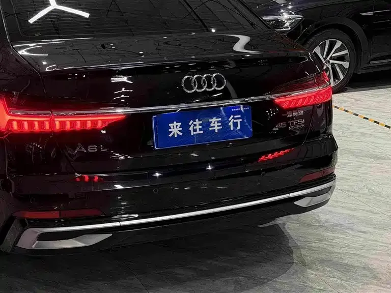 Audi A6L — фото 10