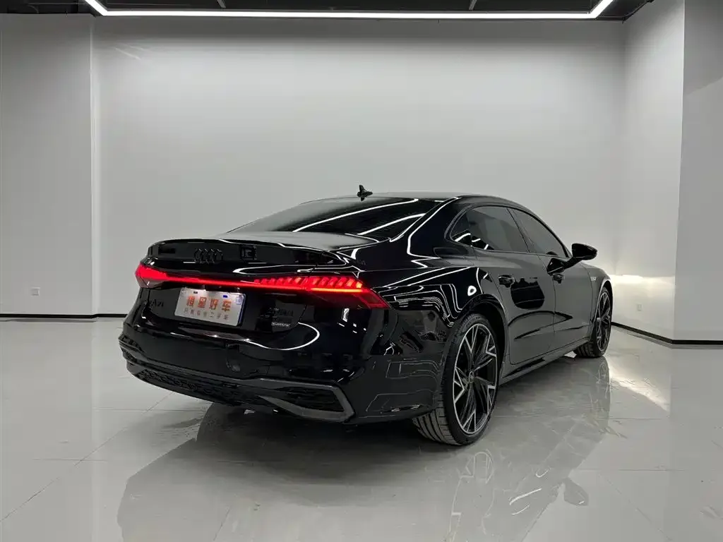 Audi A7L — фото 6