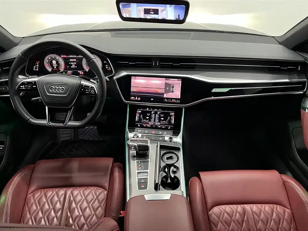 Audi A7L — фото 9