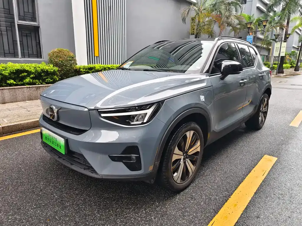 Volvo XC40 NEV — фото 1