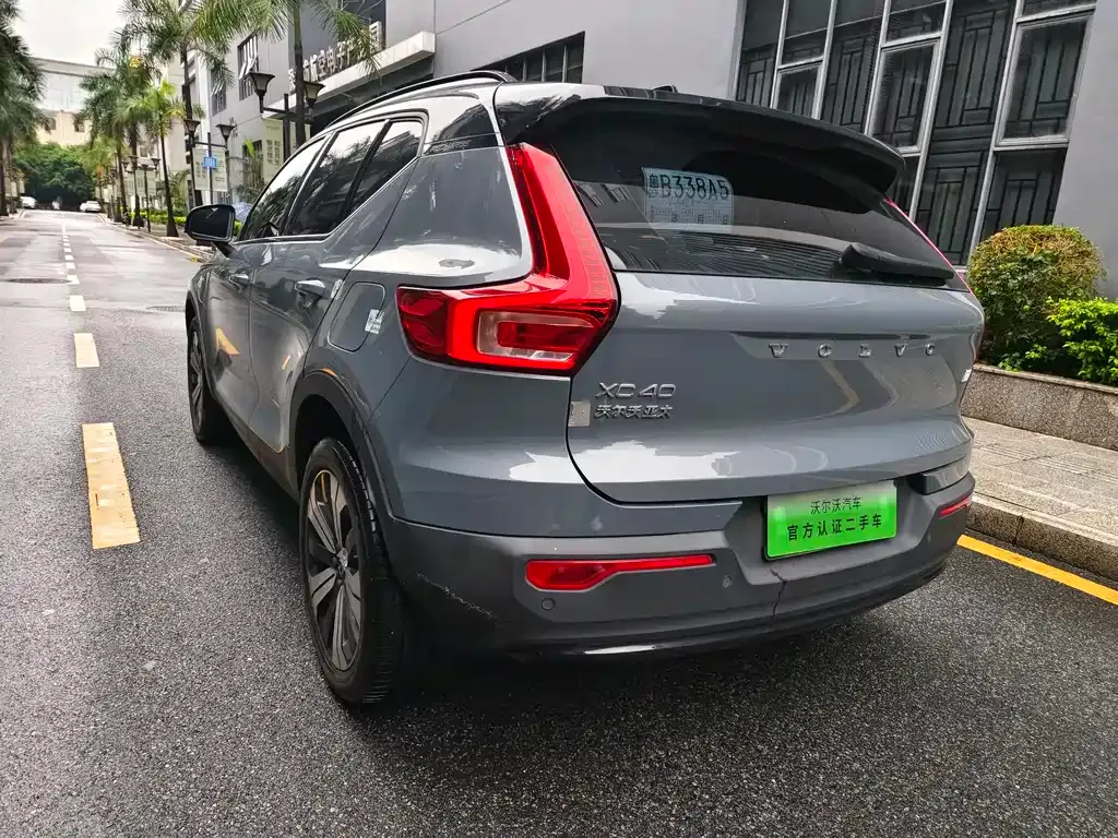 Volvo XC40 NEV — фото 7