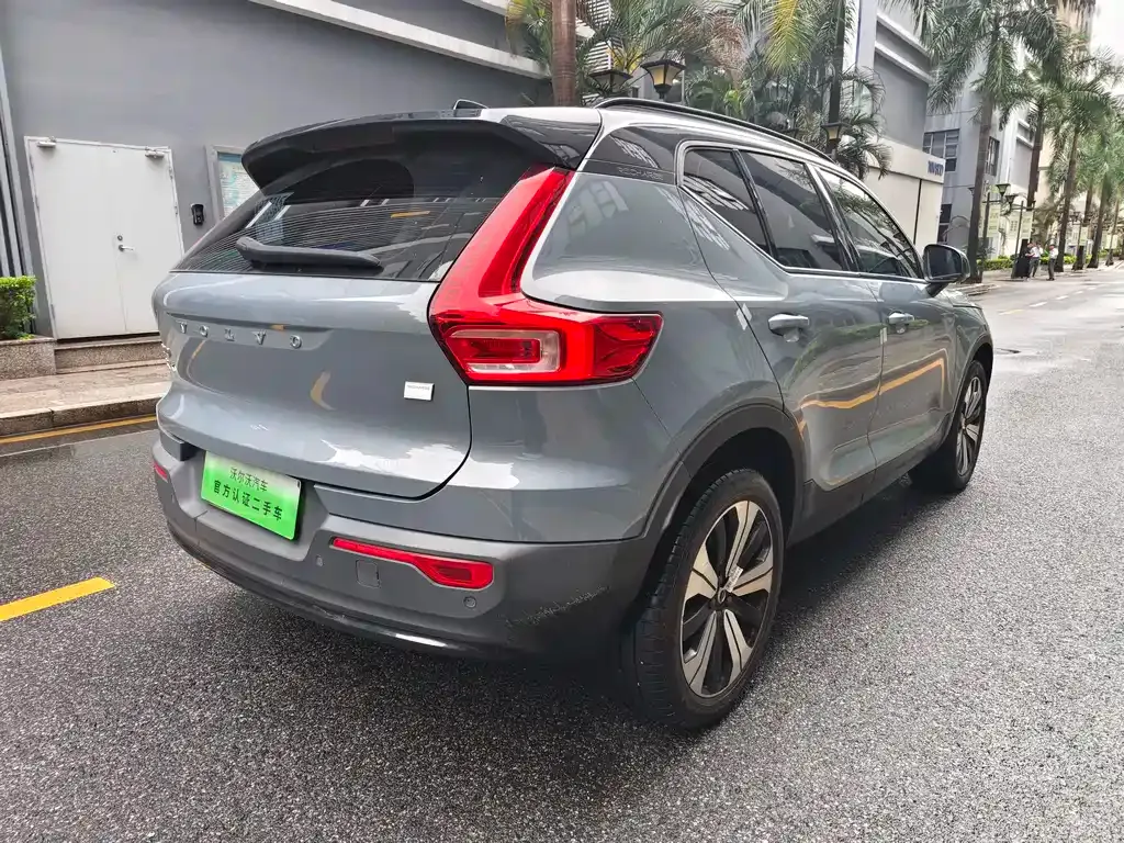 Volvo XC40 NEV — фото 6