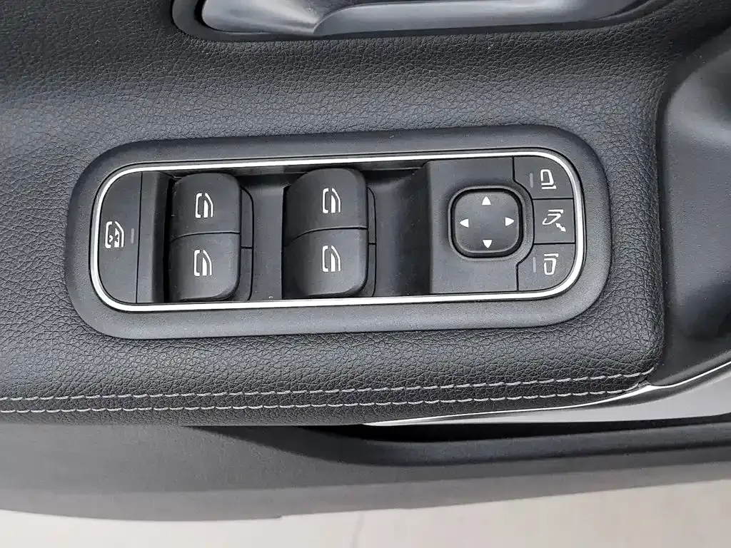 Mercedes-Benz A-Class (Import) — фото 10
