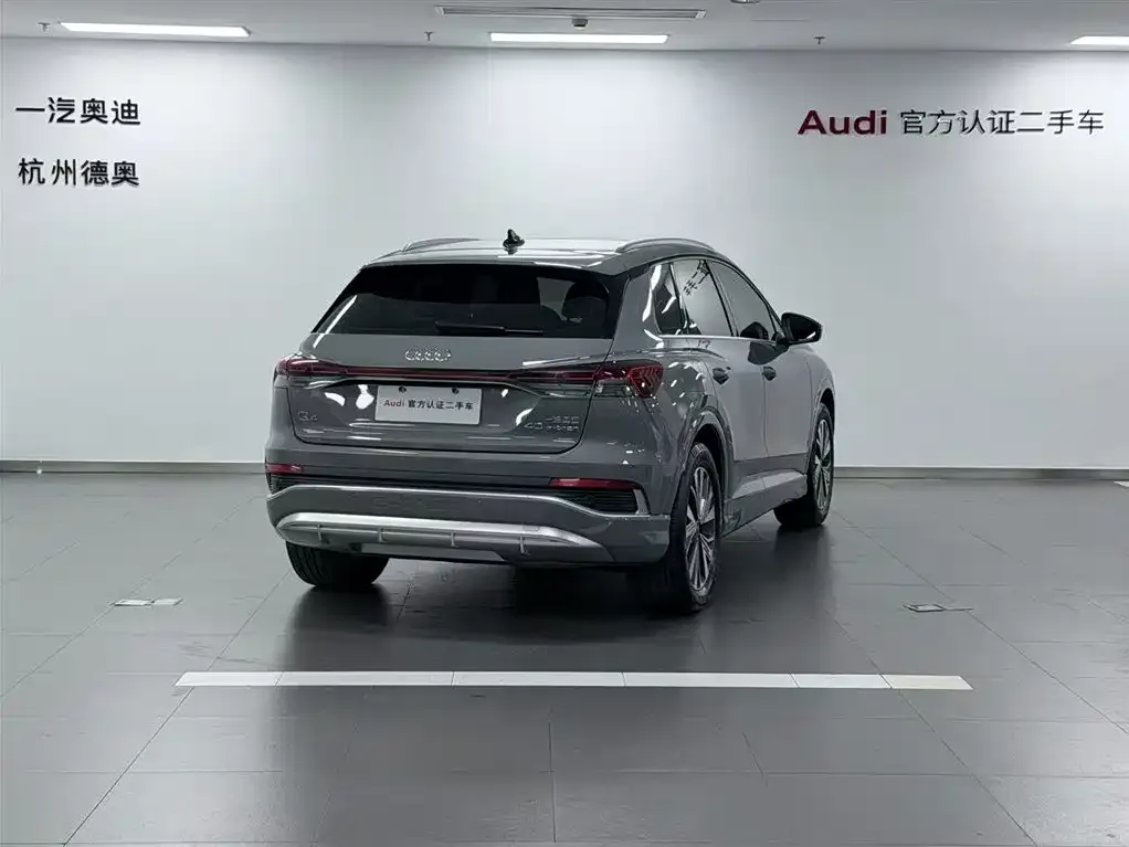 Audi Q4 e-tron — фото 3