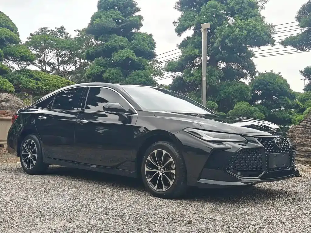 Toyota Avalon — фото 10