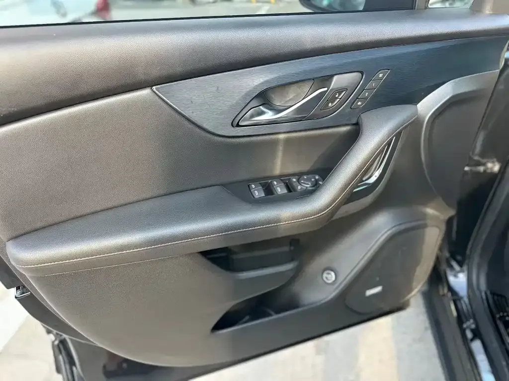 Chevrolet Blazer 2022 из CN, фото 2