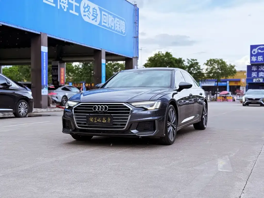 Audi A6L — фото 1
