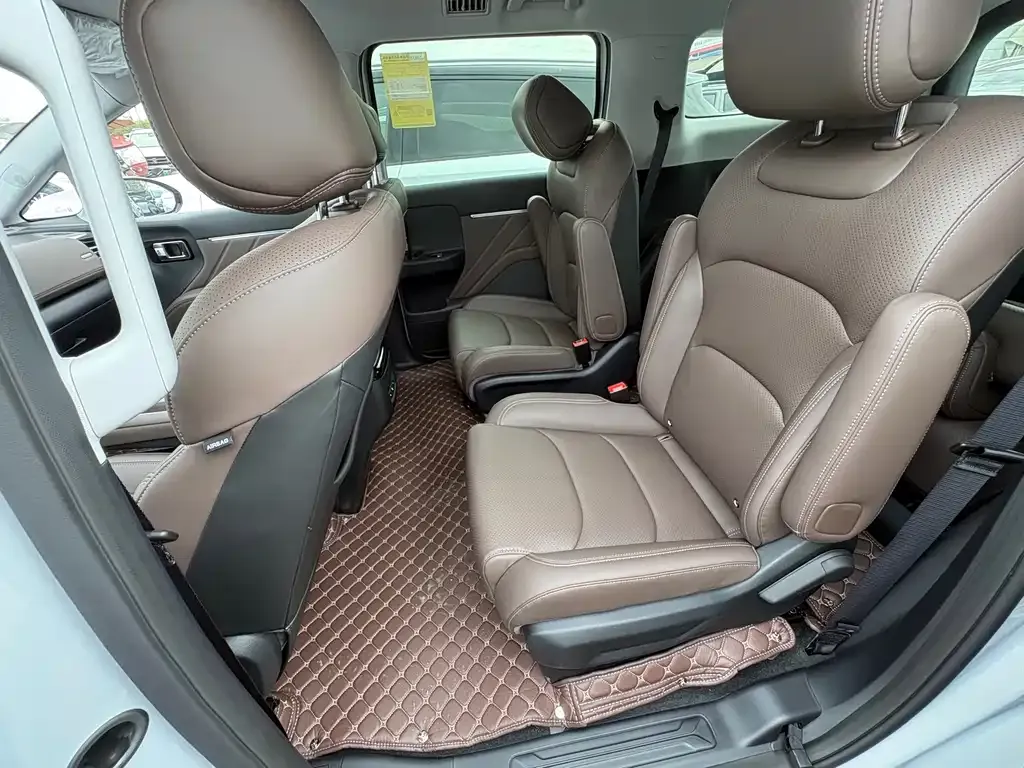Wuling Starlight 730 New Energy — фото 2
