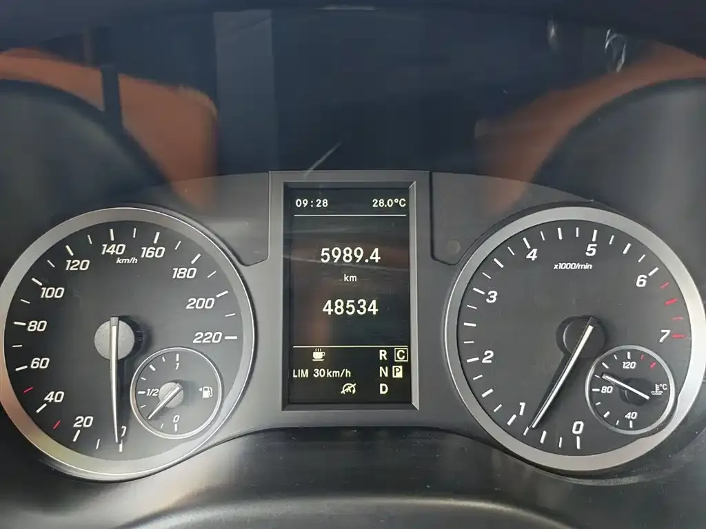 Mercedes-Benz Vito 2023 из CN, фото 2